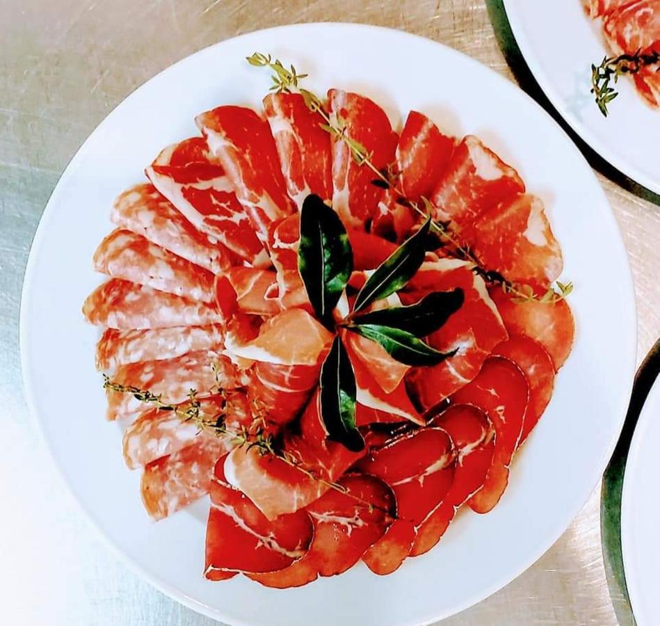 Osteria La Riva Hotel Minusio Екстериор снимка